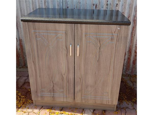 ~/upload/Lots/51516/aluk7bacy3f42/Lot 062 Kitchen Cupboard (1)_t600x450.jpg